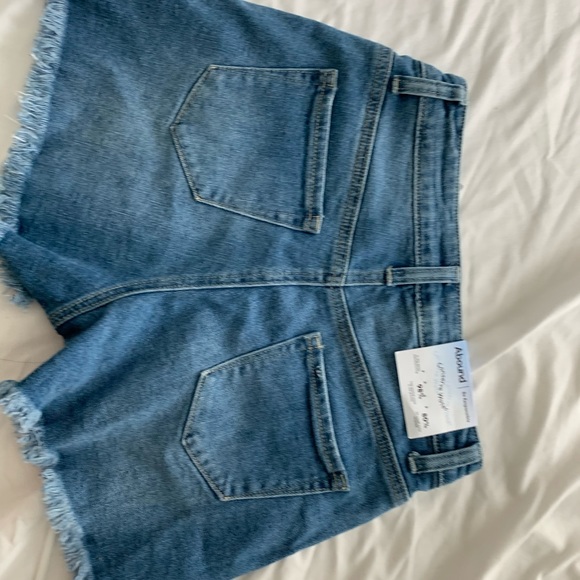 Brand new never worn - Picture 2 of 2